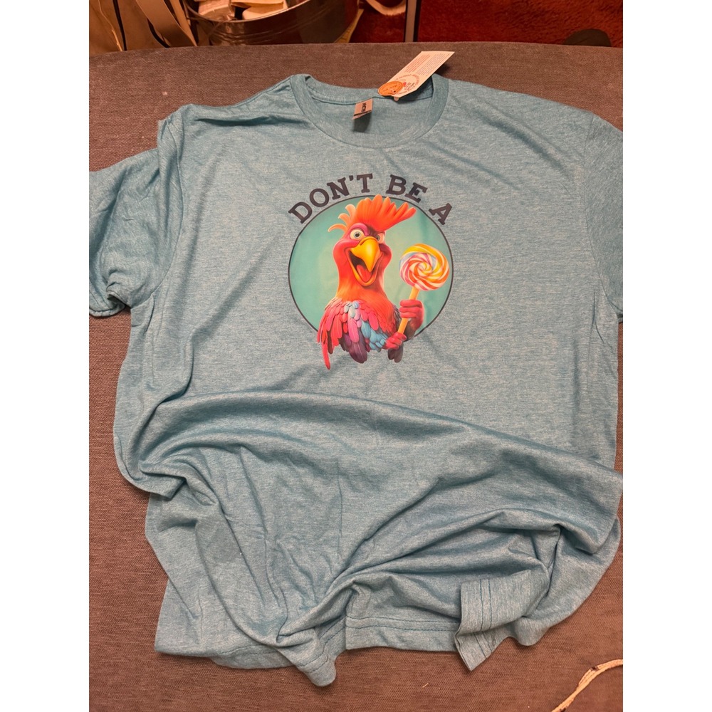 Gildan Softstyle Dont Be A Rooster Lollipop Graphic T-Shirt Blue Mens Large NWT